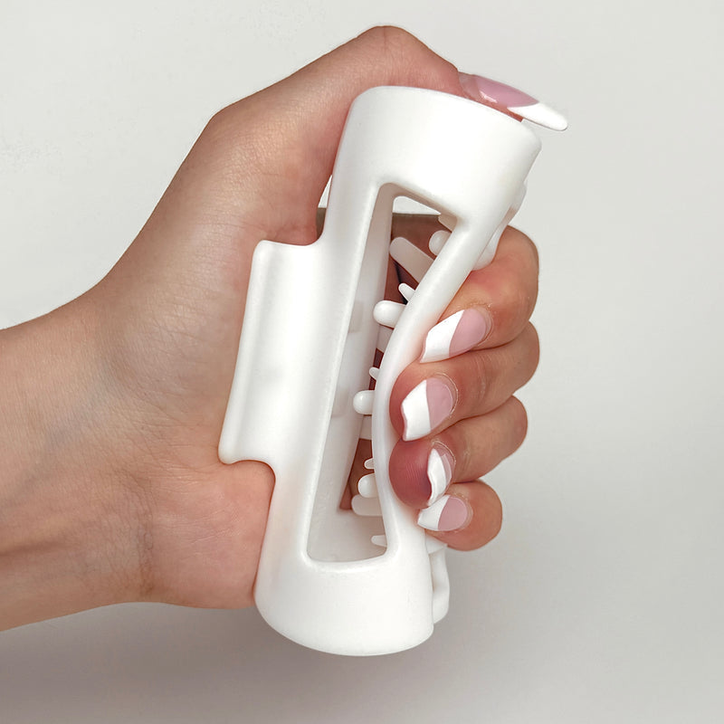 Limited Time: Buy 1, Get 1 Free⏰Luxury Soft Silicone Shark Clip